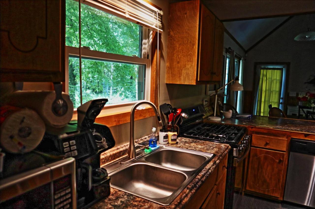 Our Private Wooded Cabin Chatham 외부 사진