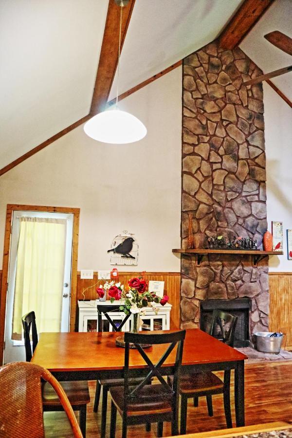 Our Private Wooded Cabin Chatham 외부 사진