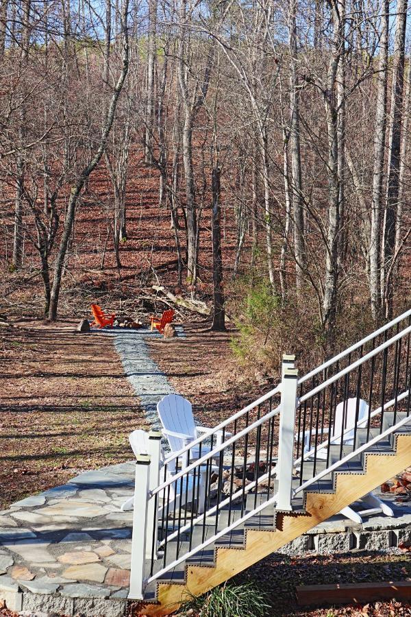 Our Private Wooded Cabin Chatham 외부 사진