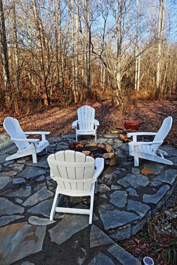 Our Private Wooded Cabin Chatham 외부 사진