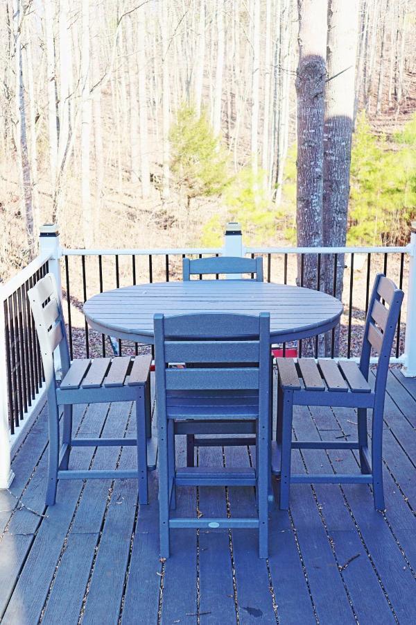 Our Private Wooded Cabin Chatham 외부 사진